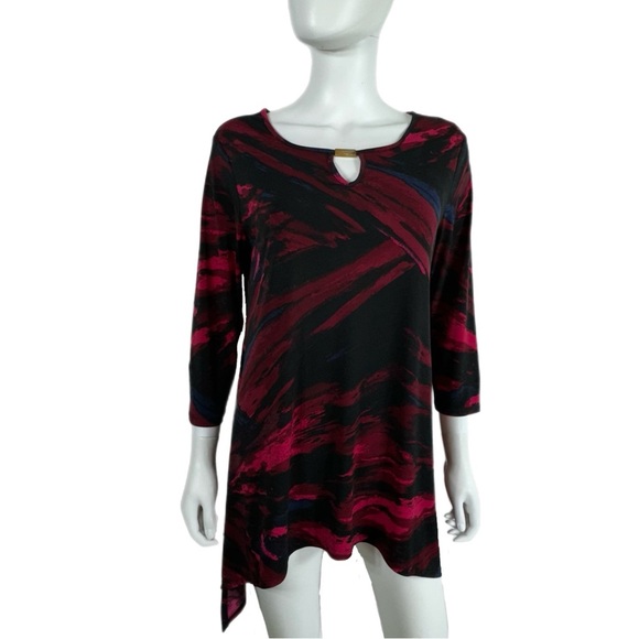 Cato Women’s  Asymmetrical Red Shades Brush Stroke Design 3/4 Sleeve Tunic Top - Picture 1 of 8